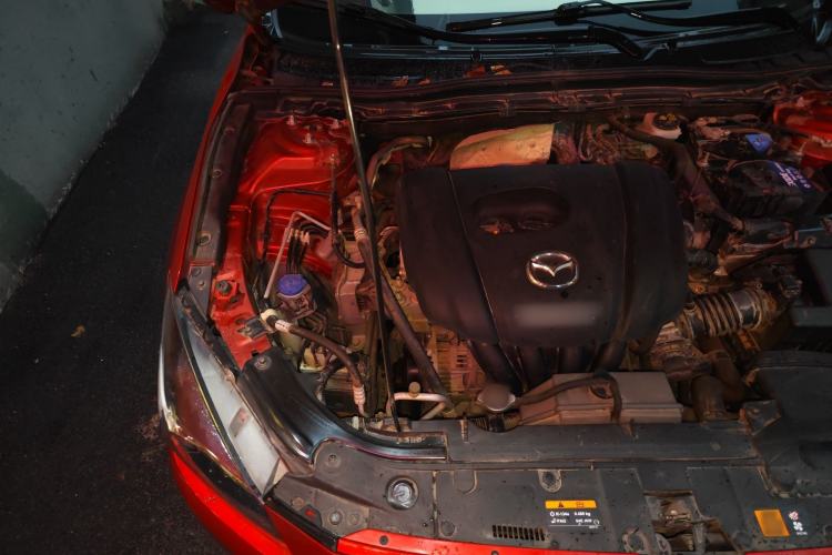 Used Mazda 3 Axela 2017 Sedan 1.5L Automatic Comfort Model Emission Standard China V Engine Bay Right