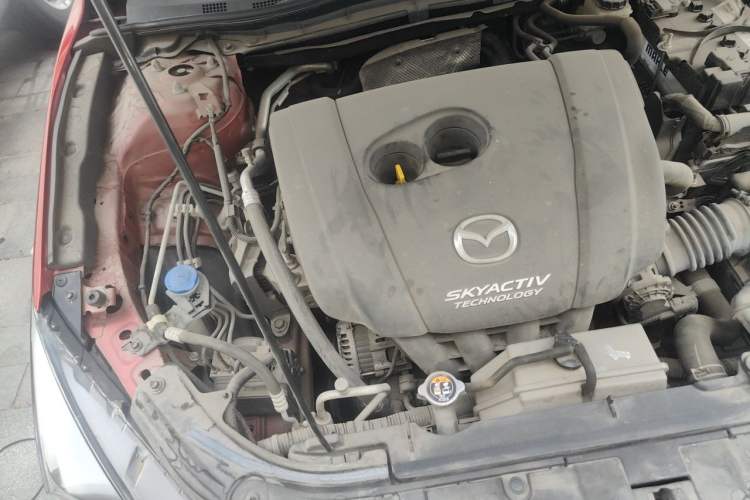 Used Mazda 3 Axela 2017 Hatchback 2.0L Automatic Luxury Model Emission Standard China V Engine Bay Right