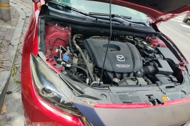 Used Mazda 3 Axela 2017 Hatchback 1.5L Automatic Comfort Model Emission Standard China V Engine Bay Right
