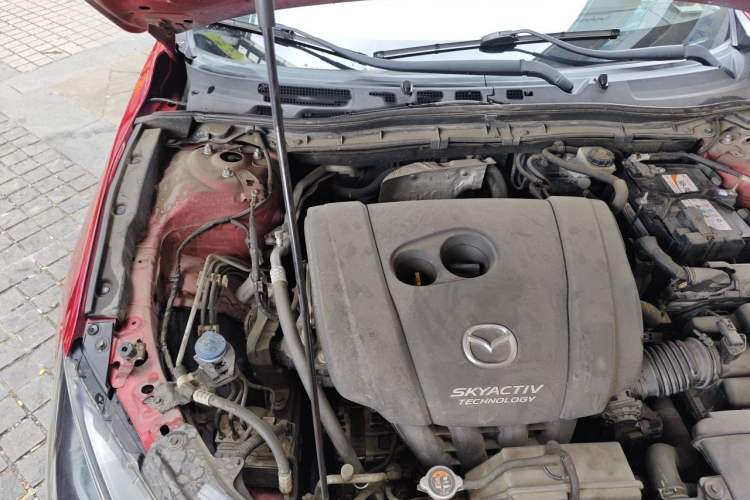 Used Mazda 3 Axela 2017 Sedan 2.0L Automatic Prestige Model China V Standard Engine Bay Right
