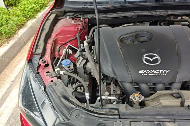 Used Mazda 3 Axela 2017 Sedan 2.0L Automatic Prestige Model China V Standard Engine Bay Right