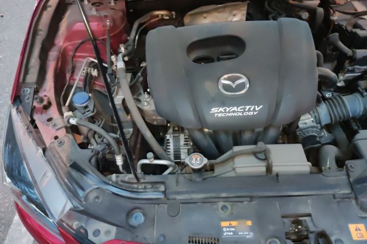 Used Mazda 3 Axela 2017 Sedan 1.5L Automatic Comfort Model Emission Standard China V Engine Bay Right