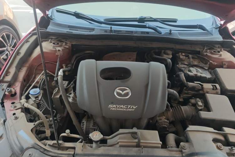 Used Mazda 3 Axela 2017 Sedan 1.5L Automatic Comfort Model Emission Standard China V Engine Bay Right