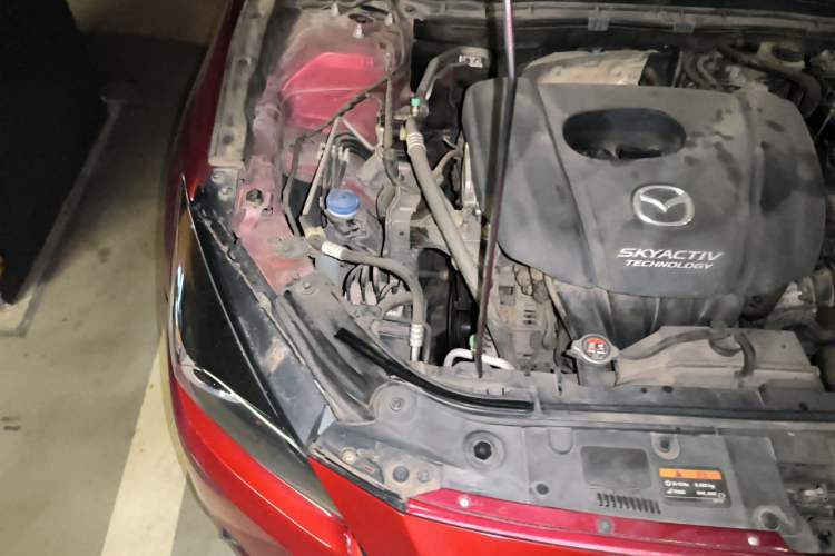 Used Mazda 3 Axela 2017 Sedan 1.5L Automatic Luxury Model Emission Standard China V Engine Bay Right