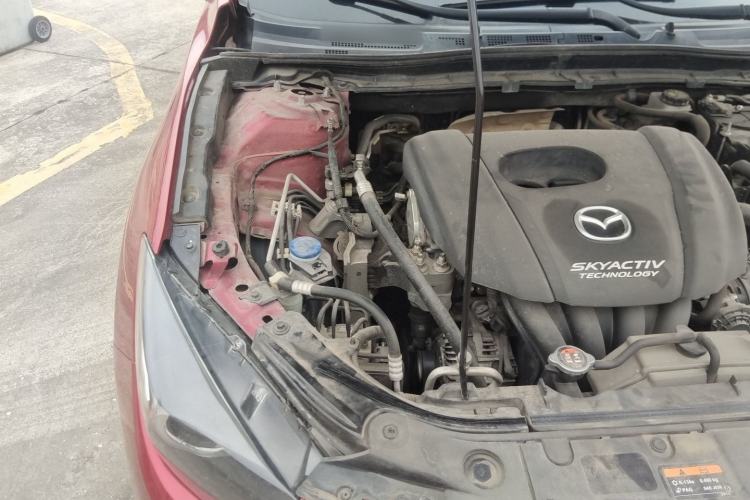 Used Mazda 3 Axela 2017 Sedan 1.5L Automatic Luxury Model Emission Standard China V Engine Bay Right