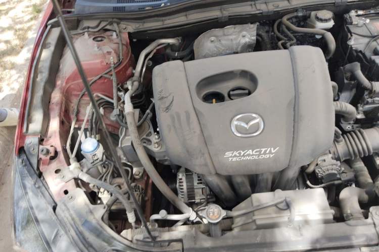 Used Mazda 3 Axela 2017 Sedan 1.5L Automatic Luxury Model Emission Standard China V Engine Bay Right