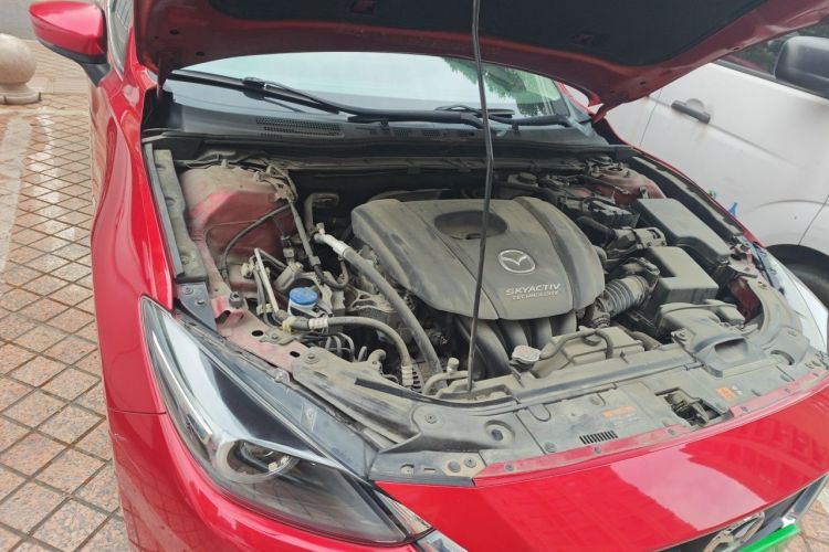 Used Mazda 3 Axela 2017 Sedan 1.5L Automatic Luxury Model Emission Standard China V Engine Bay Right