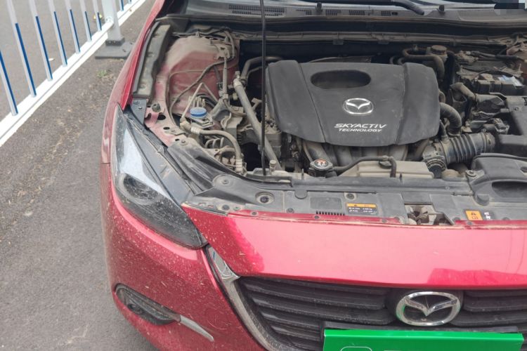 Used Mazda 3 Axela 2017 Sedan 1.5L Automatic Luxury Model Emission Standard China V Engine Bay Right