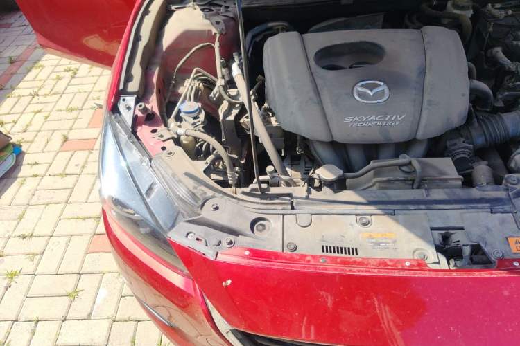 Used Mazda 3 Axela 2017 Sedan 1.5L Automatic Comfort Model China VI Standard Engine Bay Right
