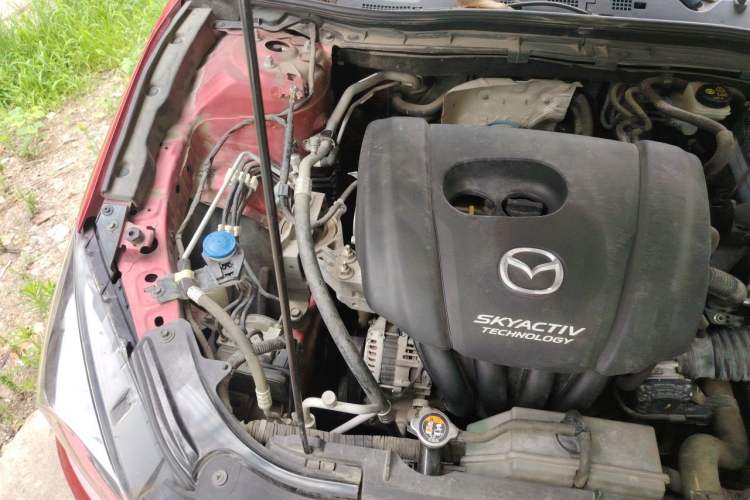 Used Mazda 3 Axela 2017 Sedan 1.5L Automatic Luxury Model Emission Standard China V Engine Bay Right