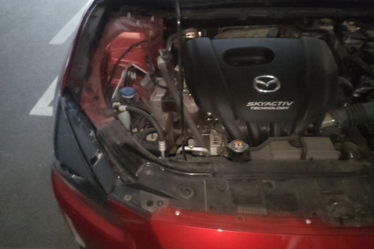 Used Mazda 3 Axela 2017 Sedan 1.5L Manual Luxury Model Emission Standard China V Engine Bay Right