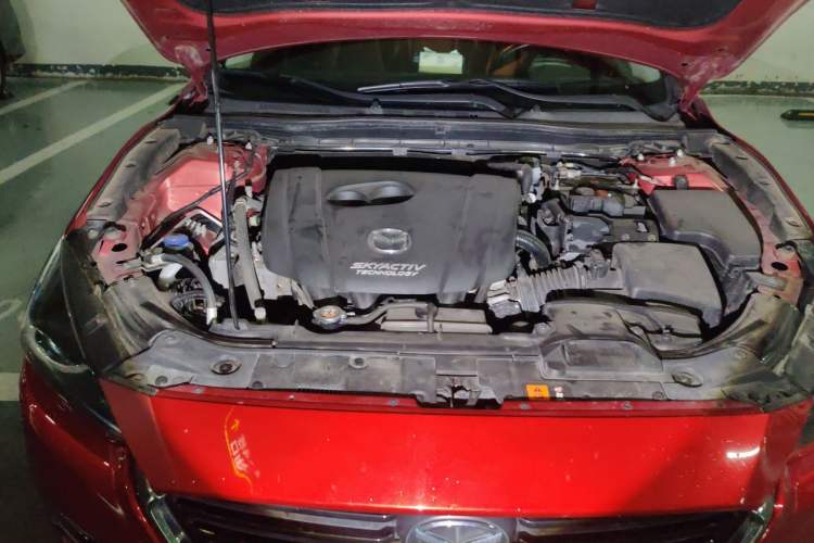 Used Mazda 3 Axela 2017 Sedan 2.0L Automatic Flagship Model China V Standard Engine Bay
