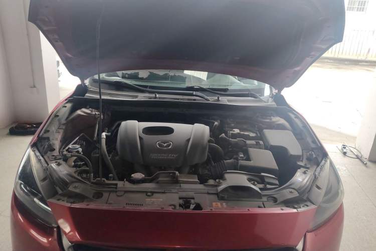 Used Mazda 3 Axela 2017 Sedan 1.5L Automatic Luxury Model Emission Standard China V Engine Bay
