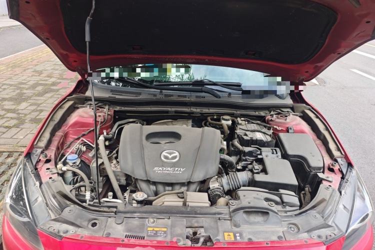 Used Mazda 3 Axela 2017 Sedan 1.5L Automatic Luxury Model China VI Standard Engine Bay