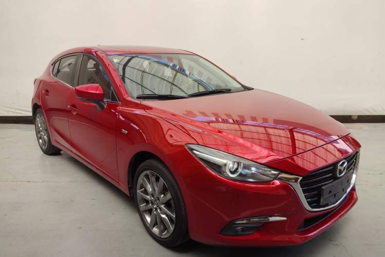 Used Mazda 3 Axela 2017 Hatchback 2.0L Automatic Luxury Model Emission Standard China V Exterior 1