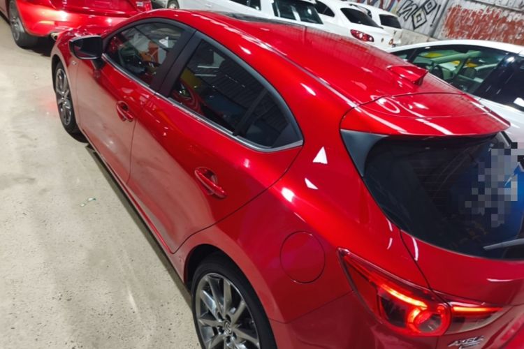 Used Mazda 3 Axela 2017 Hatchback 2.0L Automatic Sport Model China V Emission Standard Exterior 1