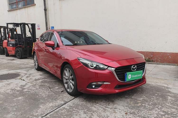 Used Mazda 3 Axela 2017 Hatchback 2.0L Automatic Sport Model China V Emission Standard Exterior 1