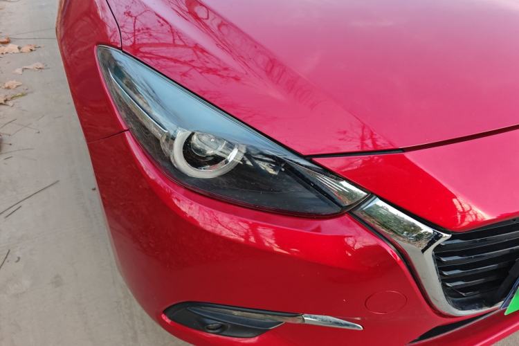 Used Mazda 3 Axela 2017 Hatchback 2.0L Automatic Sport Model China V Emission Standard Exterior 1
