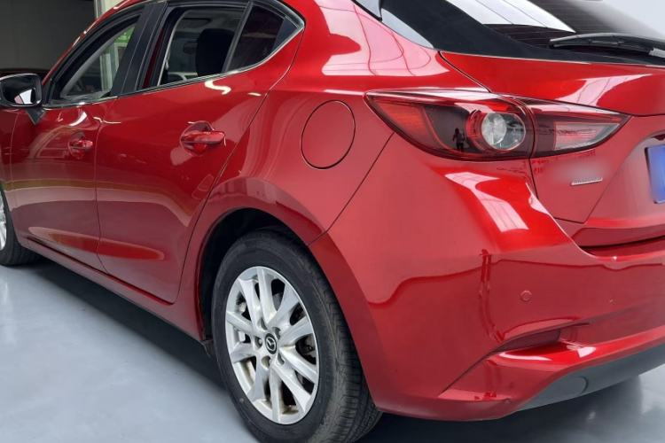 Used Mazda 3 Axela 2017 Hatchback 1.5L Automatic Luxury Model Emission Standard China V Exterior 10