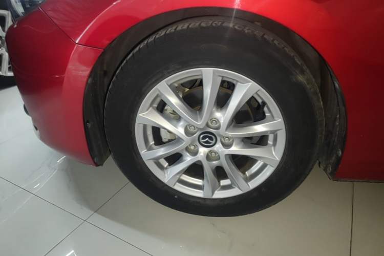 Used Mazda 3 Axela 2017 Hatchback 1.5L Automatic Luxury Model Emission Standard China V Exterior 2