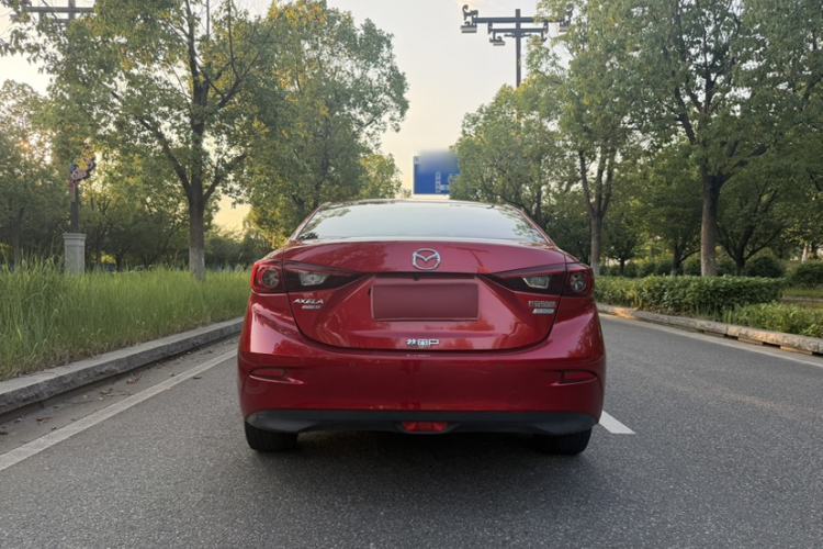 Used Mazda 3 Axela 2017 Sedan 1.5L Manual Luxury Model China VI Standard Exterior 2