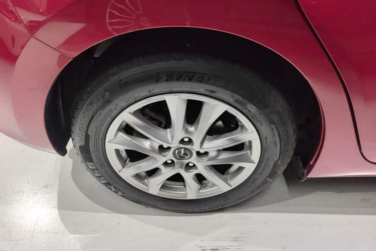 Used Mazda 3 Axela 2017 Hatchback 1.5L Automatic Luxury Model Emission Standard China V Exterior 2