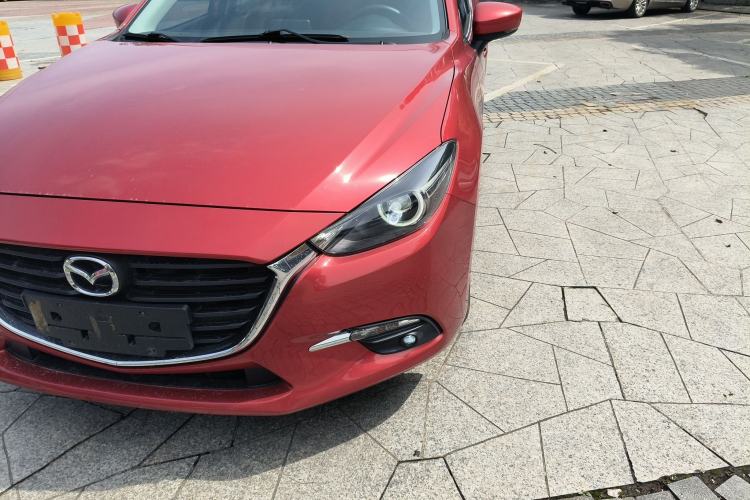 Used Mazda 3 Axela 2017 Sedan 1.5L Automatic Luxury Model China VI Standard Exterior 2
