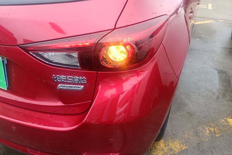Used Mazda 3 Axela 2017 Hatchback 1.5L Automatic Luxury Model Emission Standard China V Exterior 3