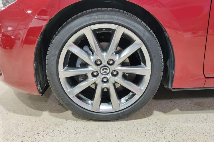 Used Mazda 3 Axela 2017 Hatchback 2.0L Automatic Sport Model China V Emission Standard Exterior 3