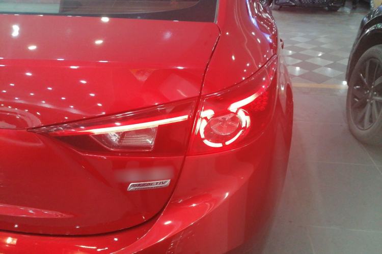 Used Mazda 3 Axela 2017 Sedan 1.5L Automatic Luxury Model Emission Standard China V Exterior 3