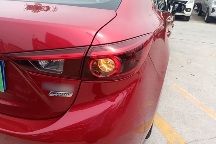 Used Mazda 3 Axela 2017 Sedan 1.5L Automatic Luxury Model Emission Standard China V Exterior 3