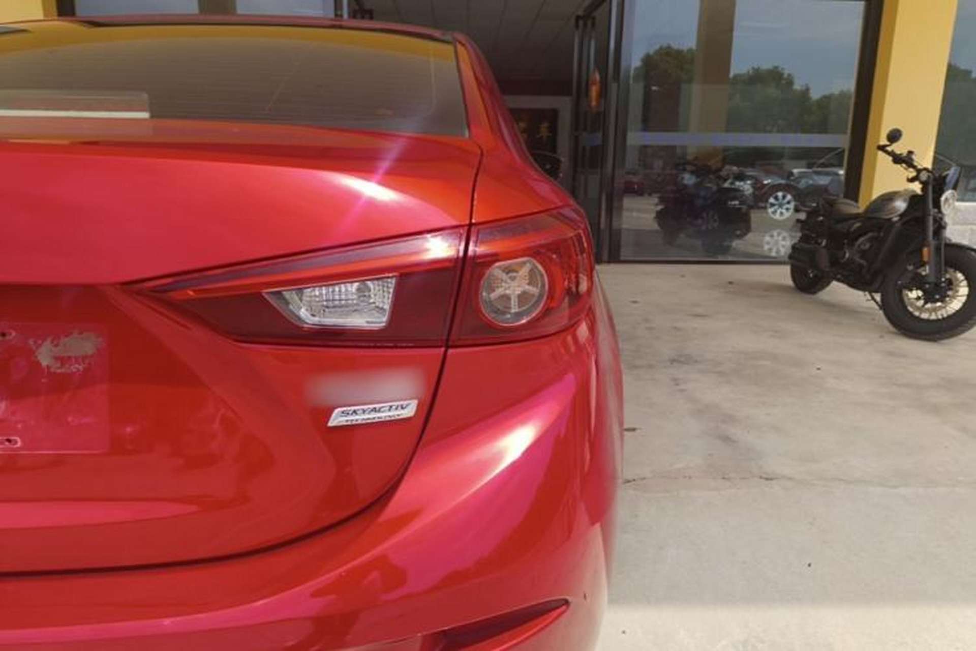 Used Mazda 3 Axela 2017 Sedan 1.5L Automatic Luxury Model Emission Standard China V Exterior 3