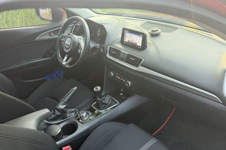 Used Mazda 3 Axela 2017 Sedan 1.5L Manual Luxury Model China VI Standard Exterior 3
