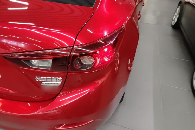 Used Mazda 3 Axela 2017 Sedan 1.5L Automatic Comfort Model Emission Standard China V Exterior 3