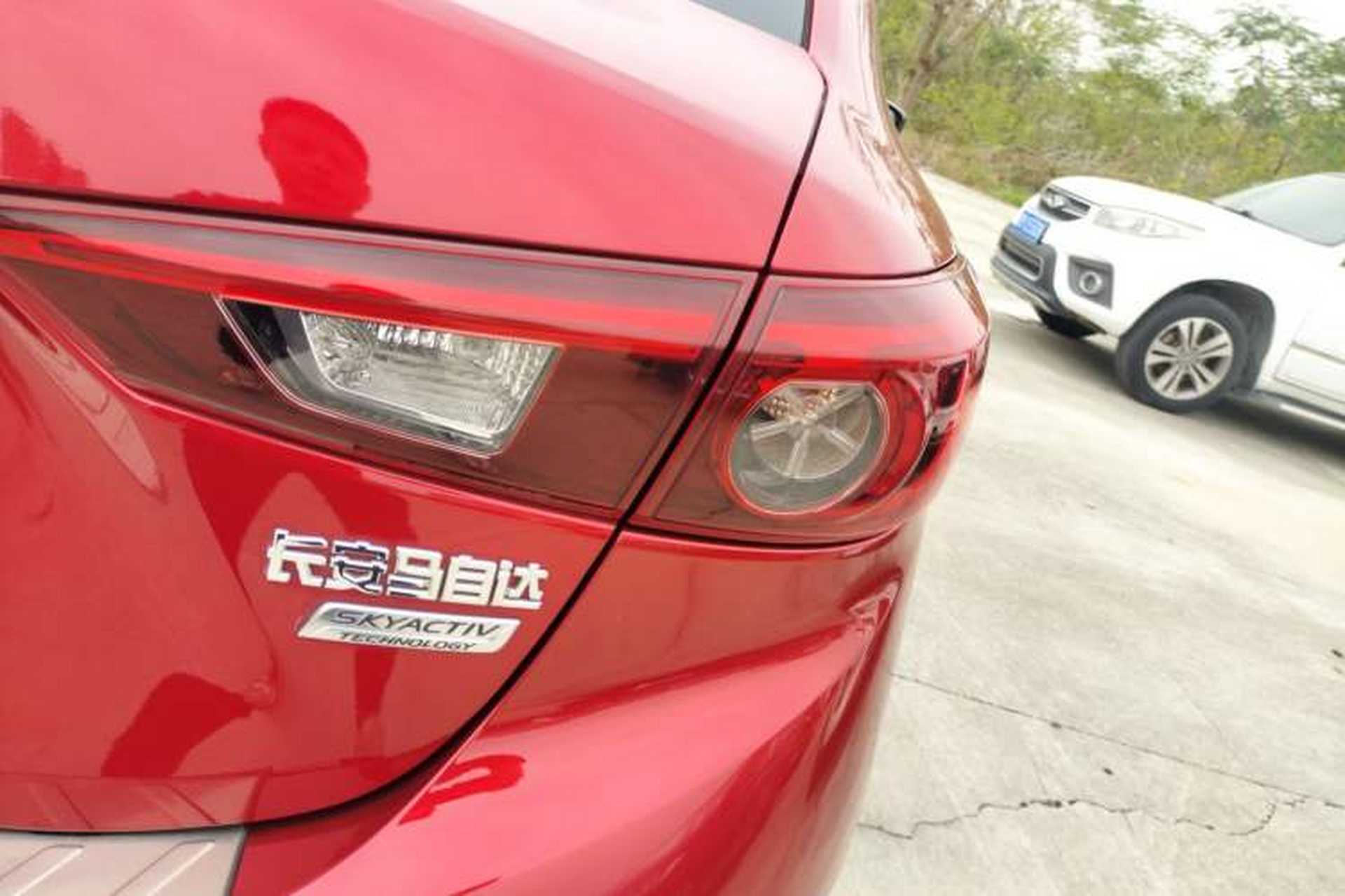 Used Mazda 3 Axela 2017 Sedan 1.5L Manual Luxury Model Emission Standard China V Exterior 3