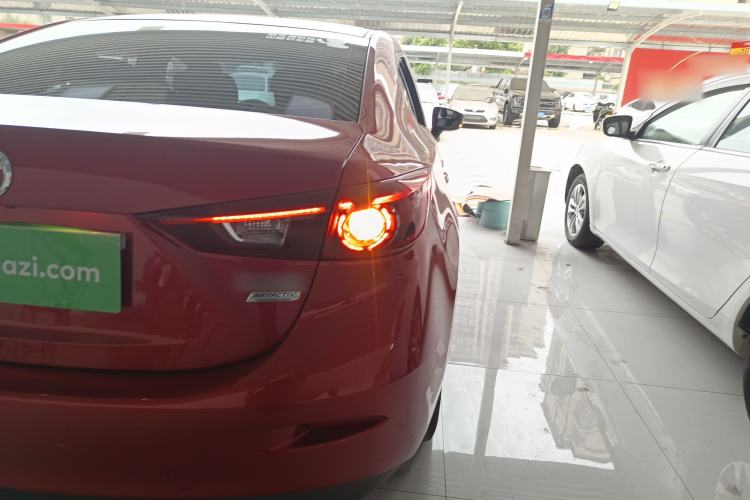 Used Mazda 3 Axela 2017 Sedan 1.5L Automatic Luxury Model Emission Standard China V Exterior 3