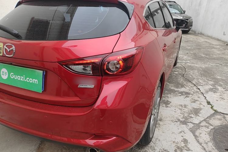 Used Mazda 3 Axela 2017 Hatchback 2.0L Automatic Sport Model China V Emission Standard Exterior 3