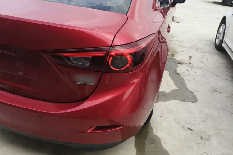 Used Mazda 3 Axela 2017 Sedan 1.5L Automatic Luxury Model Emission Standard China V Exterior 3