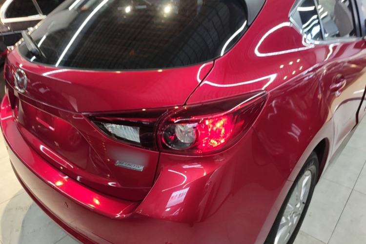 Used Mazda 3 Axela 2017 Hatchback 1.5L Automatic Comfort Model Emission Standard China V Exterior 3