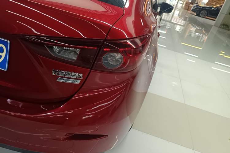 Used Mazda 3 Axela 2017 Sedan 1.5L Automatic Comfort Model Emission Standard China V Exterior 3