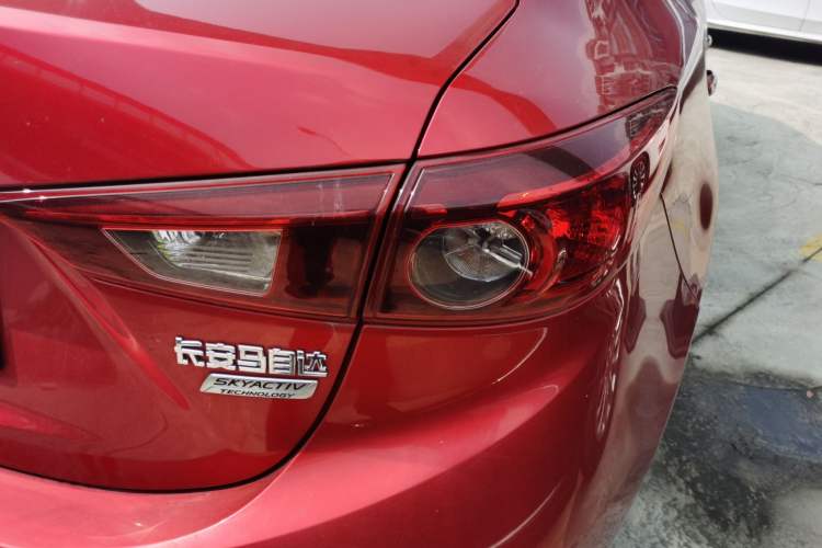 Used Mazda 3 Axela 2017 Sedan 1.5L Automatic Comfort Model Emission Standard China V Exterior 3