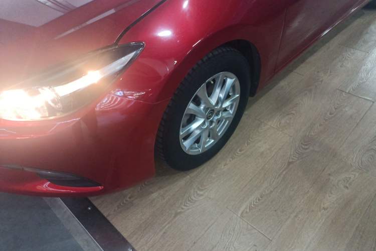 Used Mazda 3 Axela 2017 Sedan 1.5L Automatic Comfort Model Emission Standard China V Exterior 4