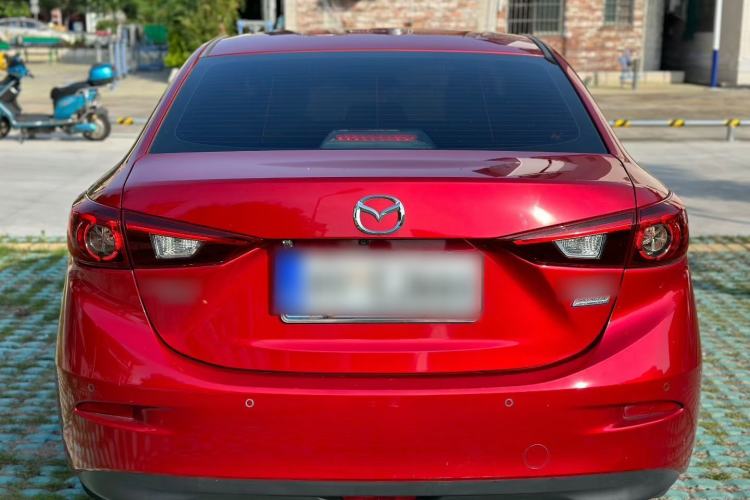 Used Mazda 3 Axela 2017 Sedan 1.5L Automatic Luxury Model Emission Standard China V Exterior 4