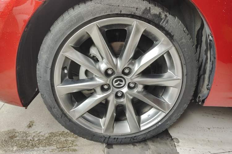 Used Mazda 3 Axela 2017 Hatchback 2.0L Automatic Sport Model China V Emission Standard Exterior 4
