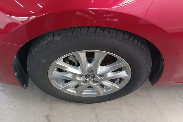 Used Mazda 3 Axela 2017 Sedan 1.5L Automatic Luxury Model Emission Standard China V Exterior 4