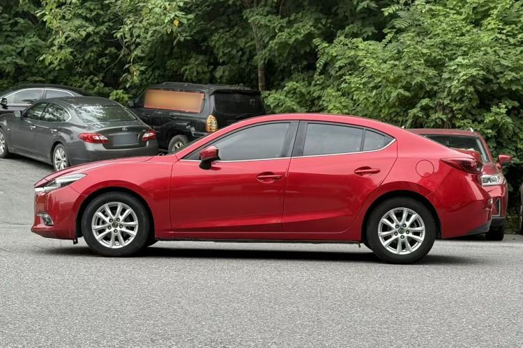Used Mazda 3 Axela 2017 Sedan 1.5L Automatic Luxury Model Emission Standard China V Exterior 4