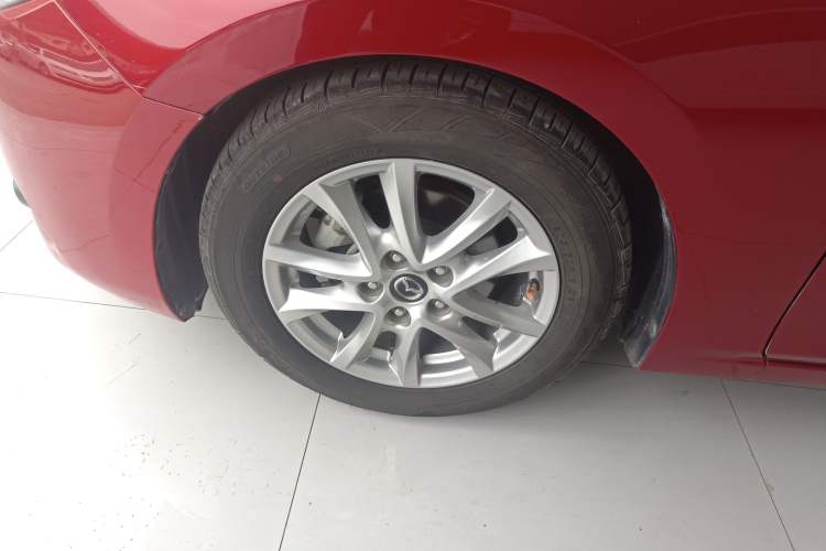 Used Mazda 3 Axela 2017 Sedan 1.5L Automatic Luxury Model Emission Standard China V Exterior 4