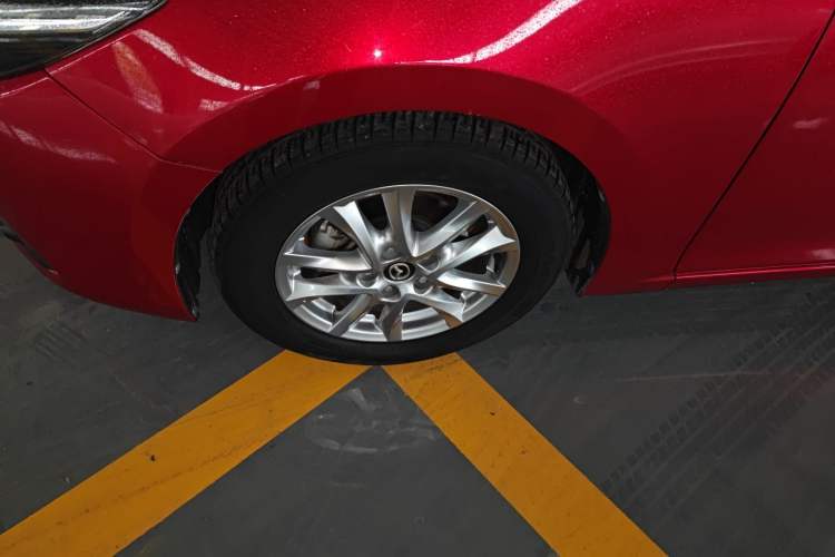 Used Mazda 3 Axela 2017 Sedan 1.5L Automatic Luxury Model Emission Standard China V Exterior 4