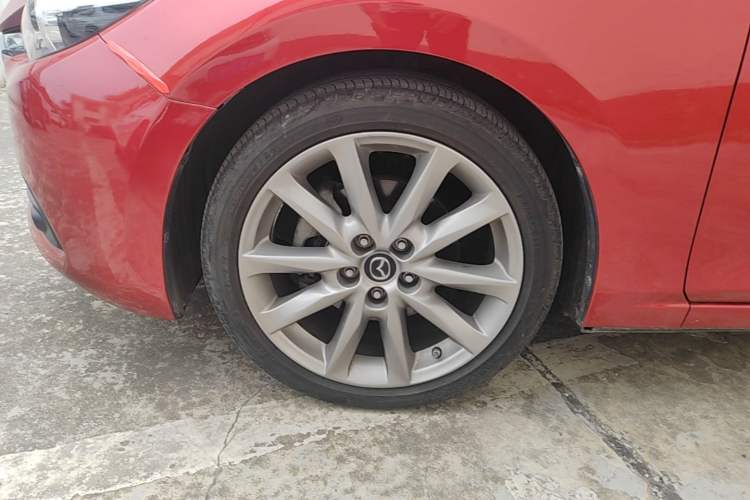 Used Mazda 3 Axela 2017 Hatchback 2.0L Automatic Sport Model China V Emission Standard Exterior 4