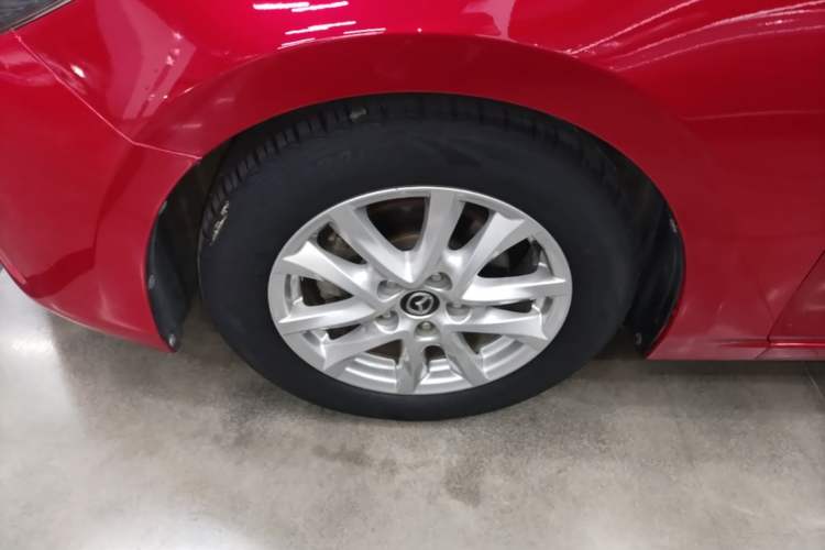 Used Mazda 3 Axela 2017 Hatchback 1.5L Automatic Comfort Model Emission Standard China V Exterior 4
